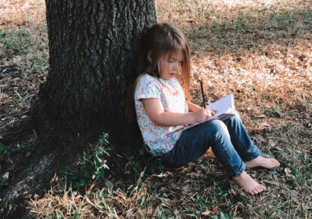 Does teaching preschool reading to your child seem impossible? Well I've got 5 easy ways you can get your child to fall in love with reading without really trying!